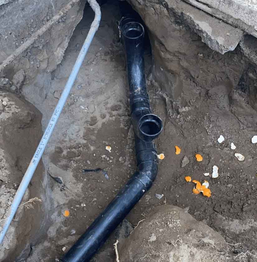 Sewer line with pipe lining inside